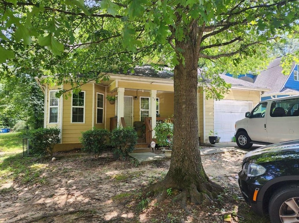 52 Johnson Rd, Atlanta, GA 30318-4810