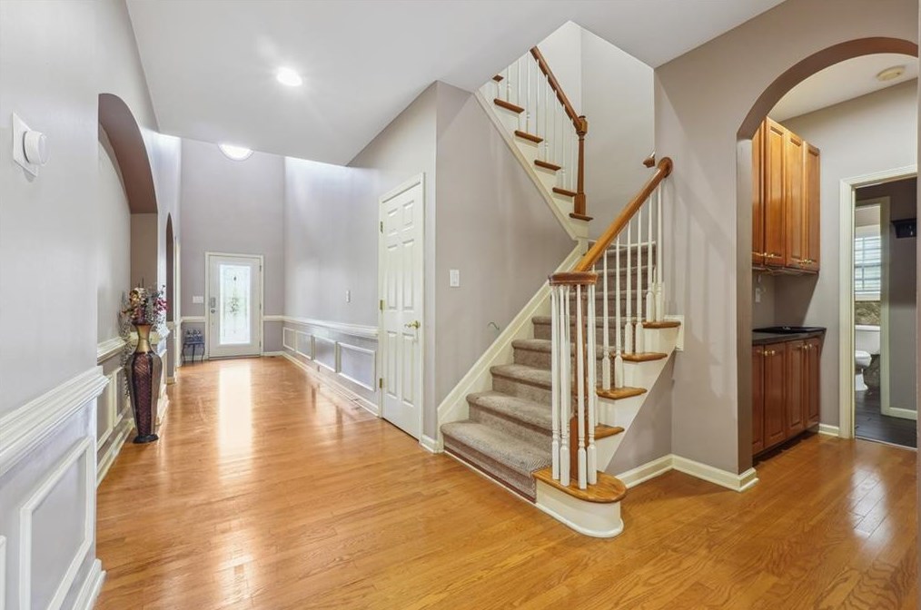 6204 Mimosa Cir, Tucker GA 30084-1945 exterior