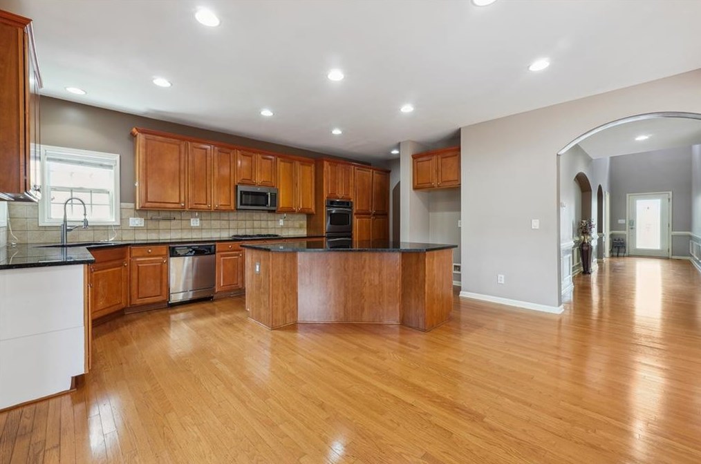 6204 Mimosa Cir, Tucker GA 30084-1945 exterior