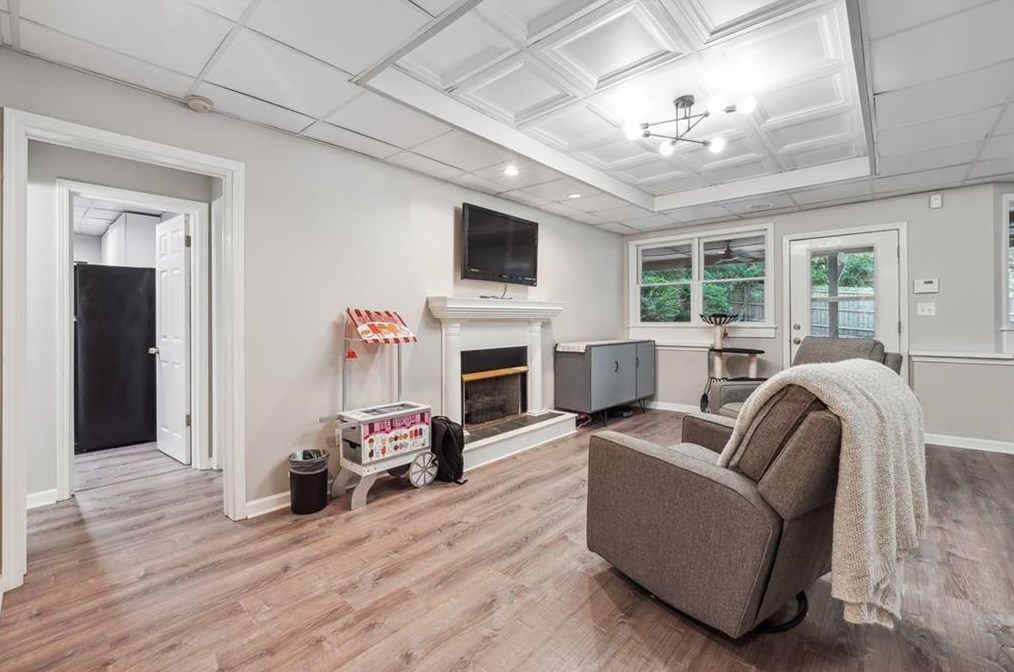 500 Fountain Oaks Way, Atlanta GA  30342-2576 exterior
