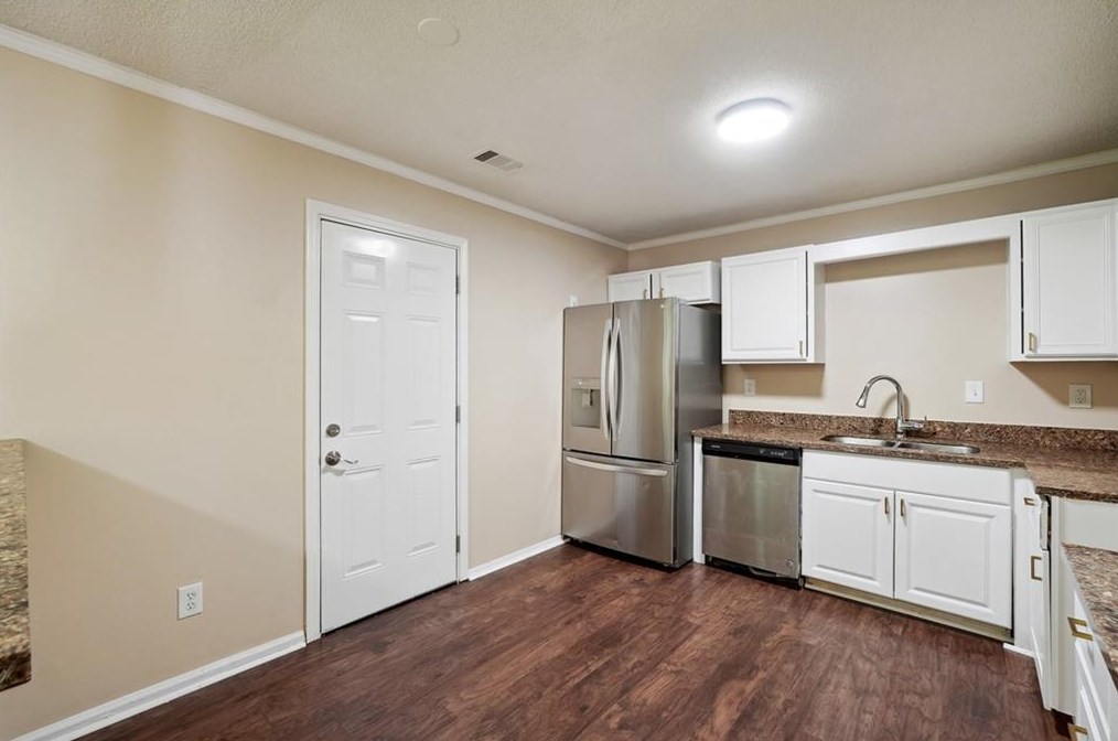 6223 Marbut Farms Ln, Lithonia GA 30058-8977 exterior