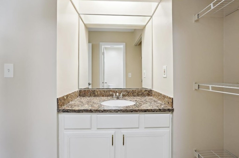 6223 Marbut Farms Ln, Lithonia GA 30058-8977 exterior