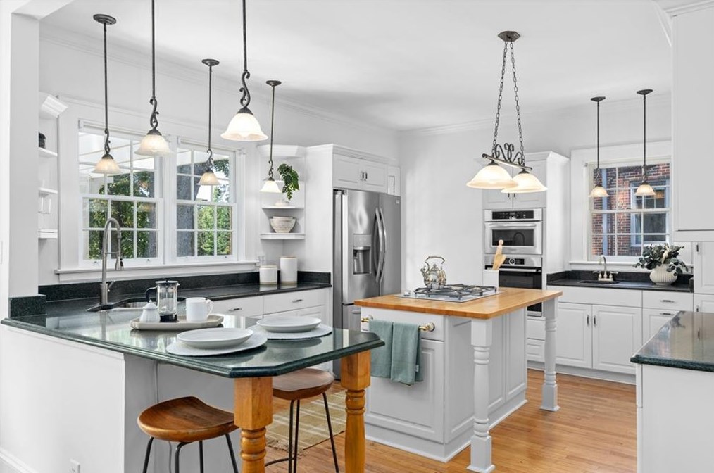 168 Pinecrest Ave, Decatur GA  30030-1933 exterior