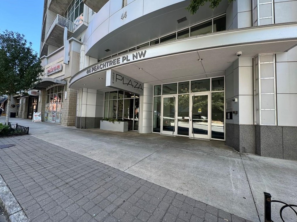 44 Peachtree Pl, Atlanta GA  30309-3907 exterior