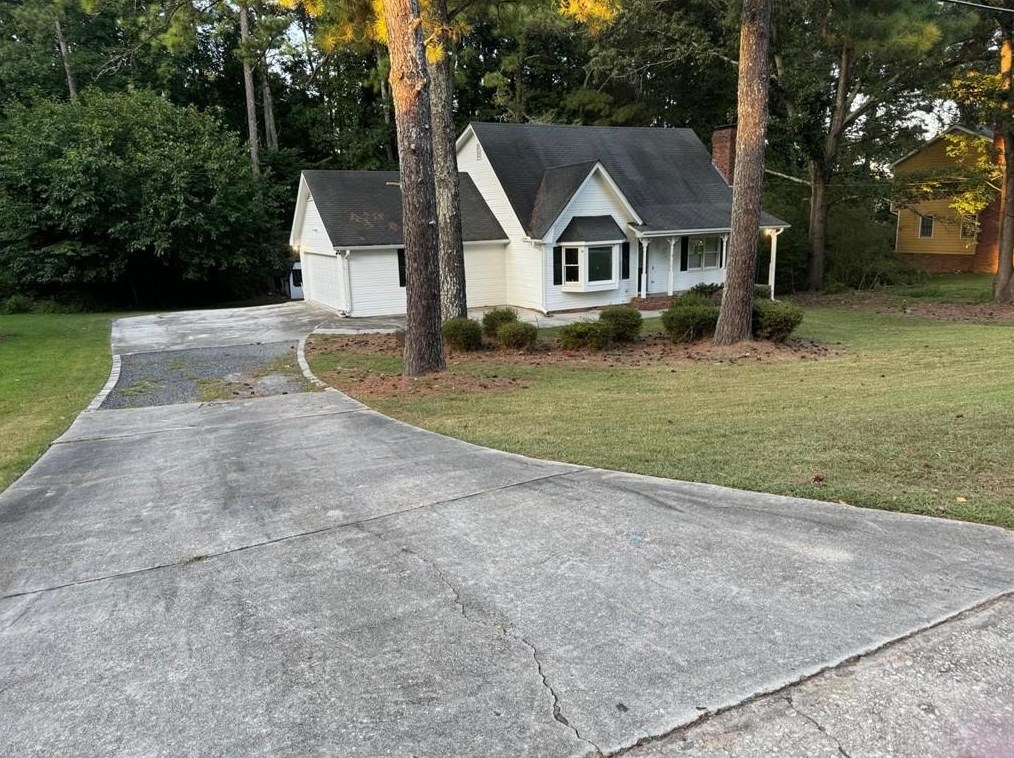 3855 Laurel Falls Dr, Lithonia, GA 30039