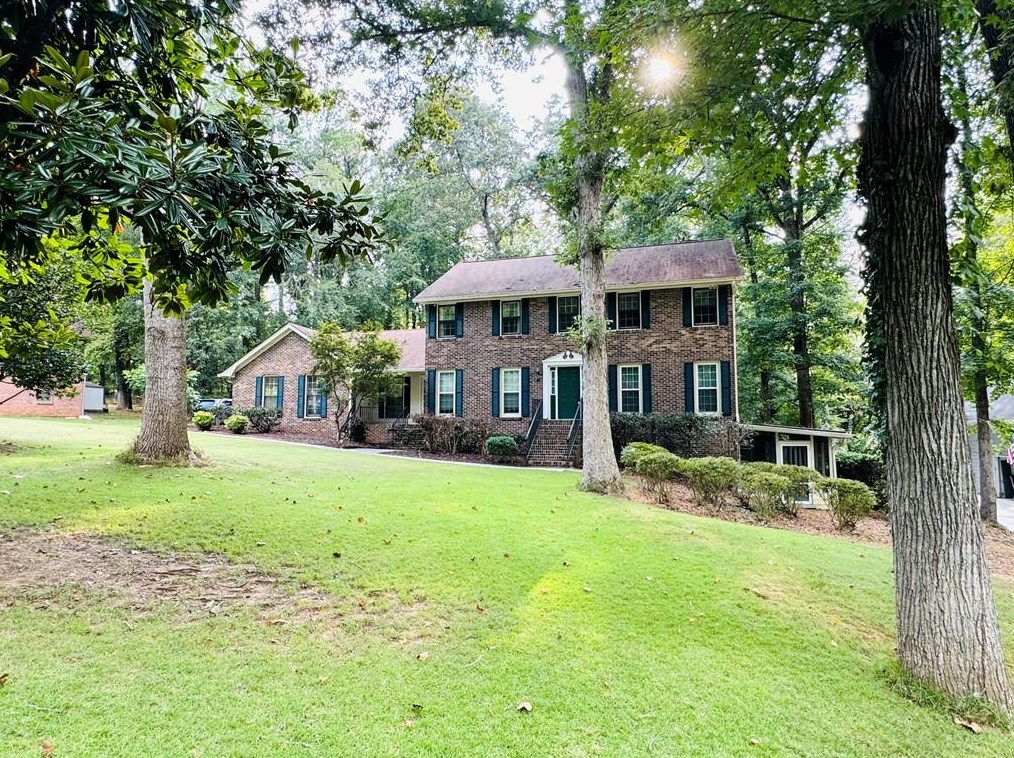 1585 Stonelake Trail Sw, Lilburn, GA 30047