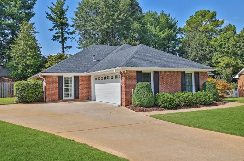 210 Stepping Stone Dr, Alpharetta, GA 30004-4005