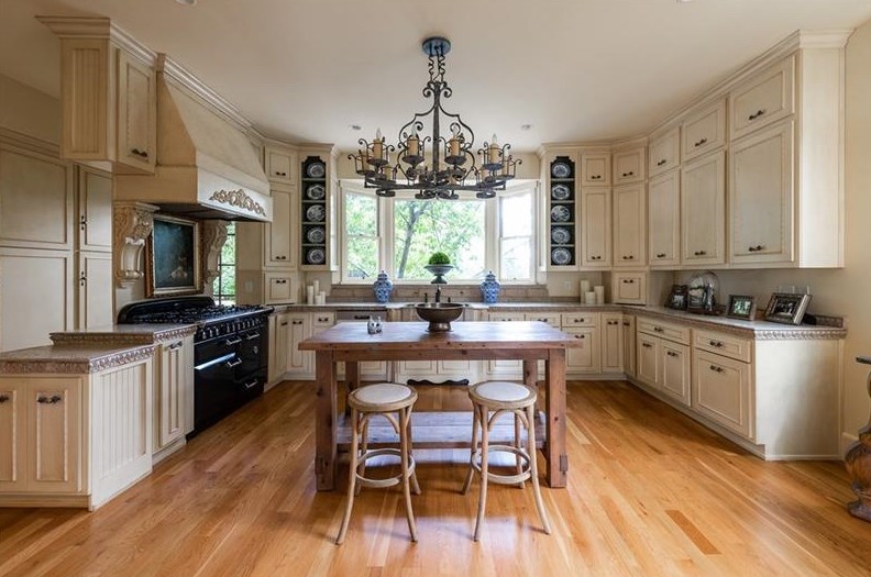 420 Peachtree Battle Ave, Atlanta GA  30305-4063 exterior