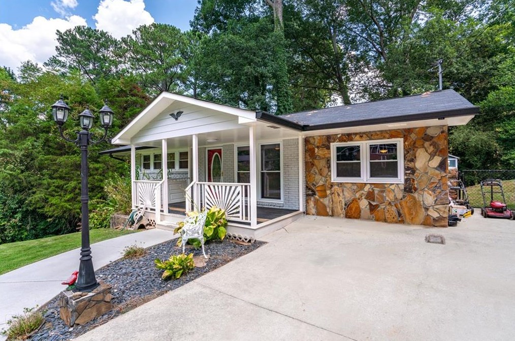 2989 Vine Cir, Decatur, GA 30033