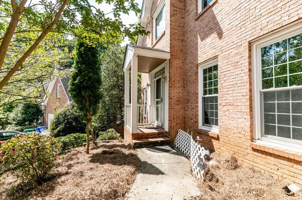 4524 Westhampton Woods Dr, Tucker, GA 30084-2818