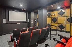 800 Peachtree St, Atlanta GA  30308-1258 exterior