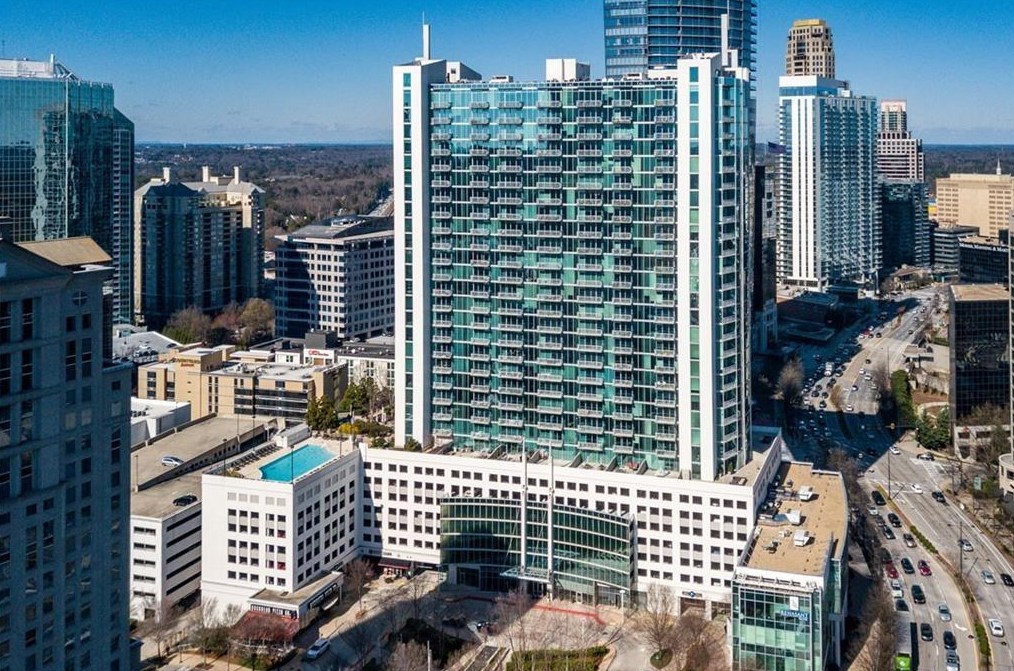 3324 Peachtree Rd, Atlanta GA  30326-1001 exterior