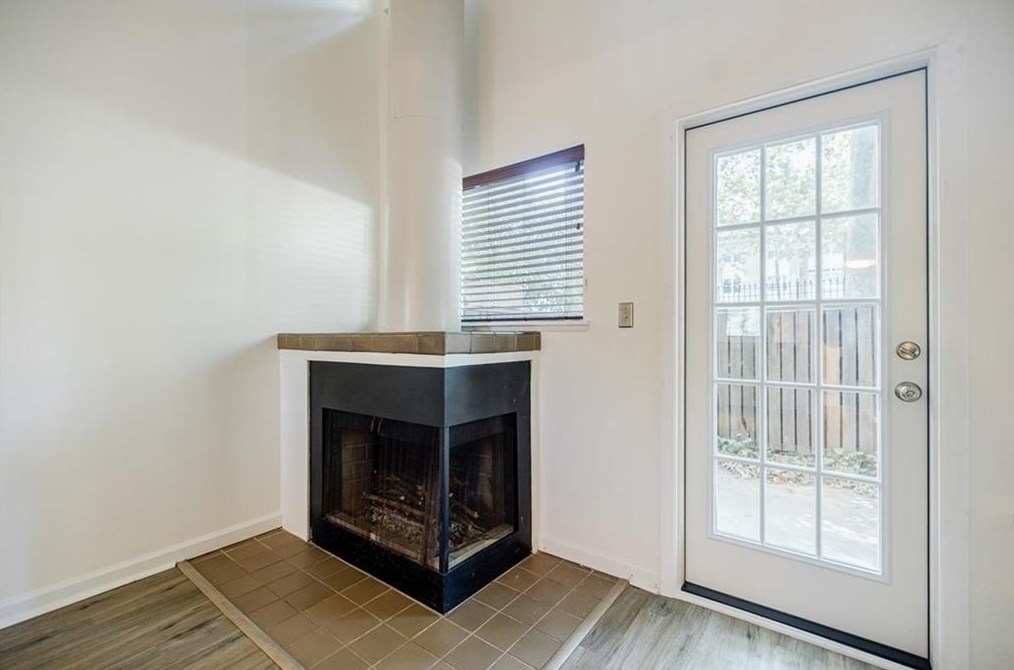 15 Finch Trl, Atlanta GA  30308-2418 exterior