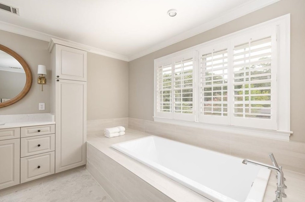 1664 Colebrook Cir, Decatur GA  30033-1425 exterior