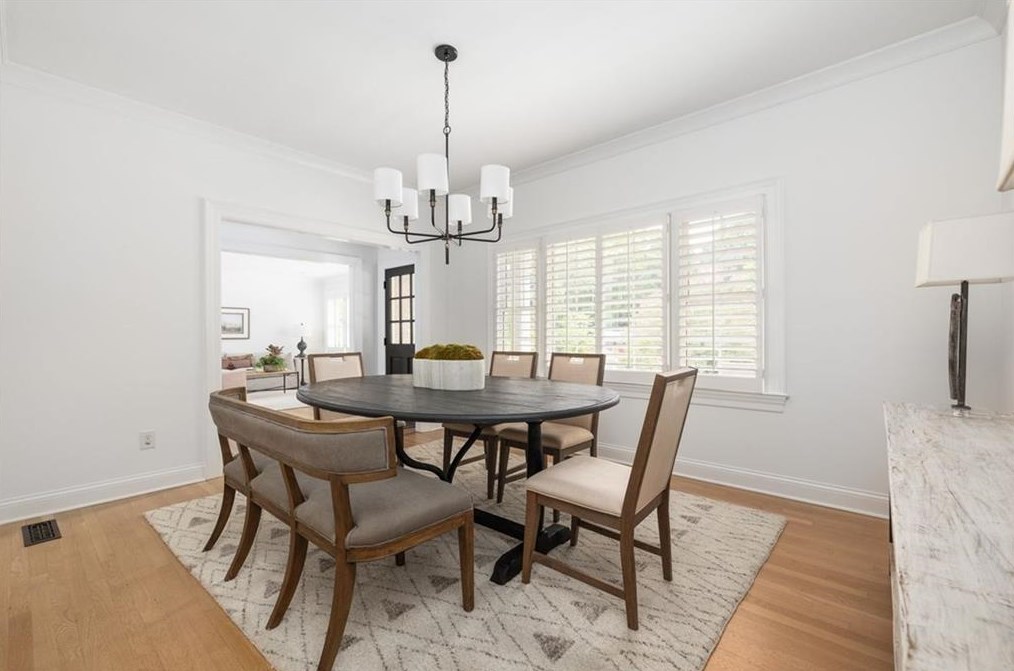 1664 Colebrook Cir, Decatur GA  30033-1425 exterior