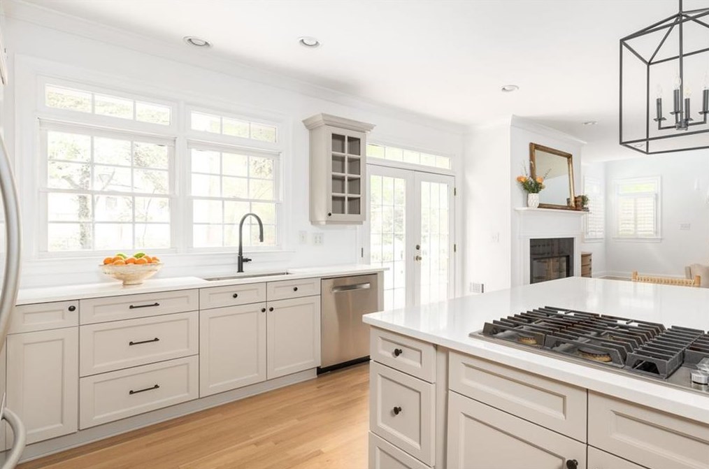 1664 Colebrook Cir, Decatur GA  30033-1425 exterior