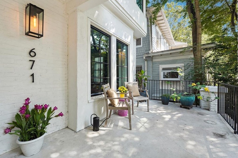 671 Linwood Ave, Atlanta GA  30306-4409 exterior