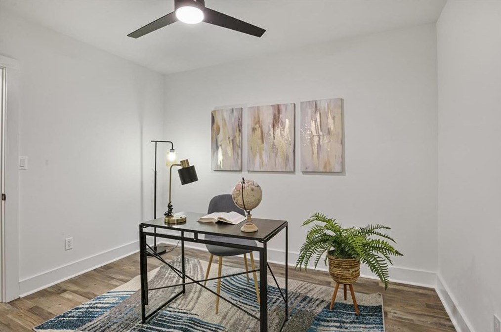 611 Hammond Dr, Atlanta GA  30328-5231 exterior