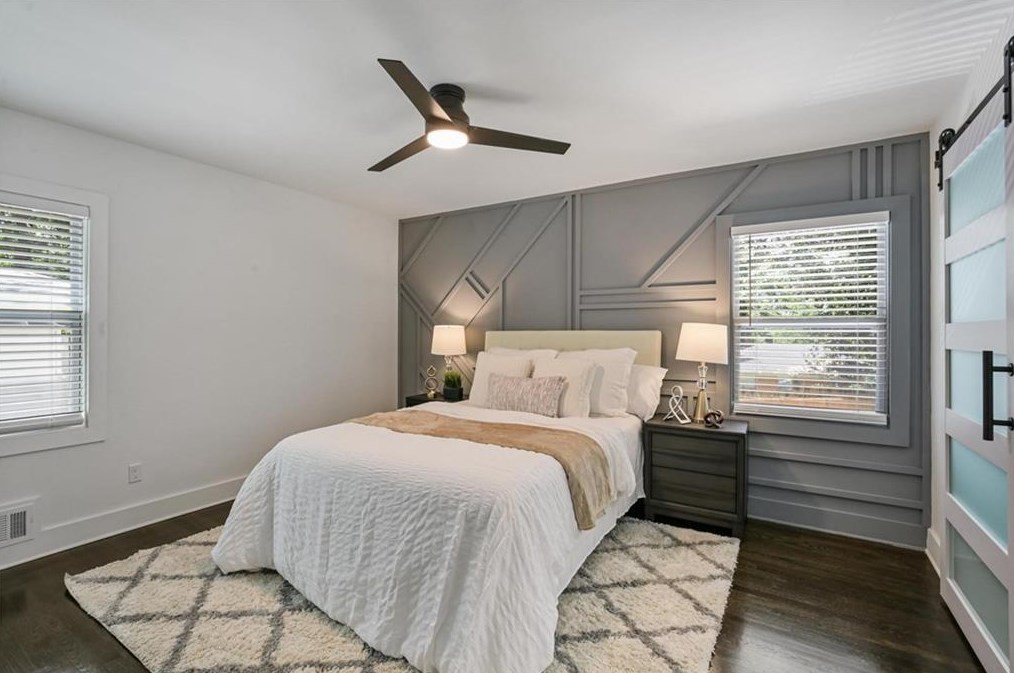 611 Hammond Dr, Atlanta GA  30328-5231 exterior