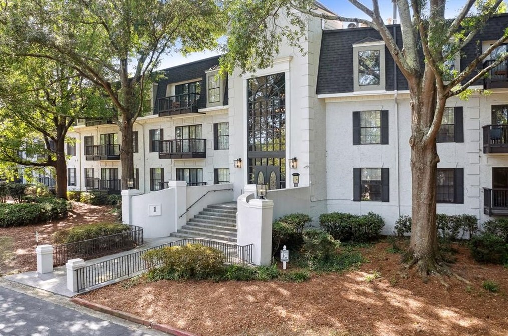 1101 Pine Heights Dr, Atlanta, GA 30324-2837