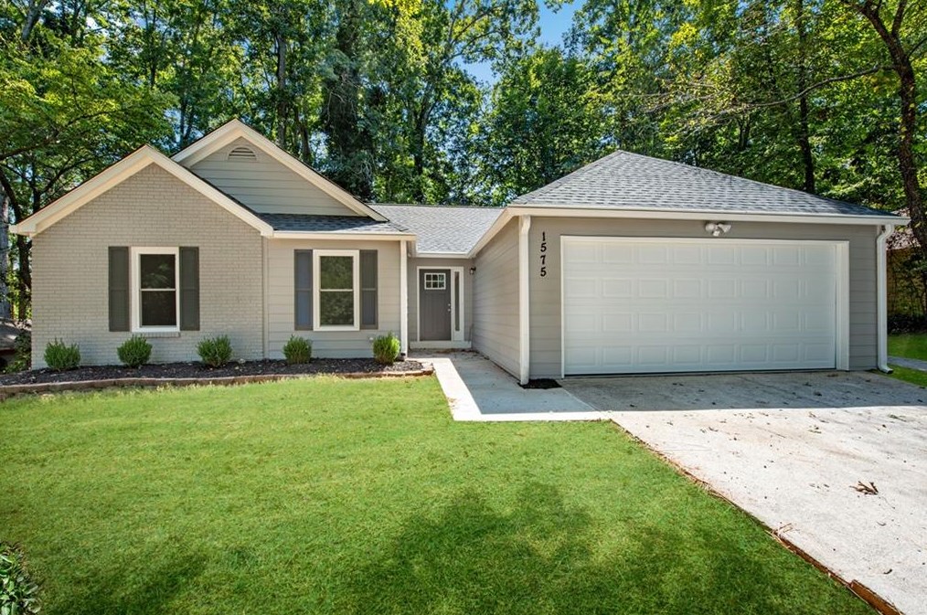 1575 Canberra Dr, Stone Mountain, GA 30088-3629