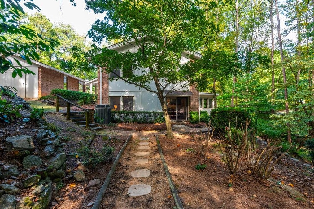 8326 Berkley Rdg, Atlanta GA  30350-3403 exterior