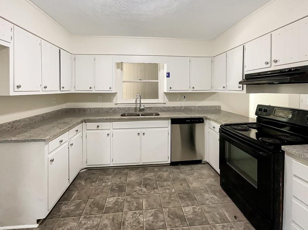 2915 Harper Valley Dr, Atlanta, GA 30349