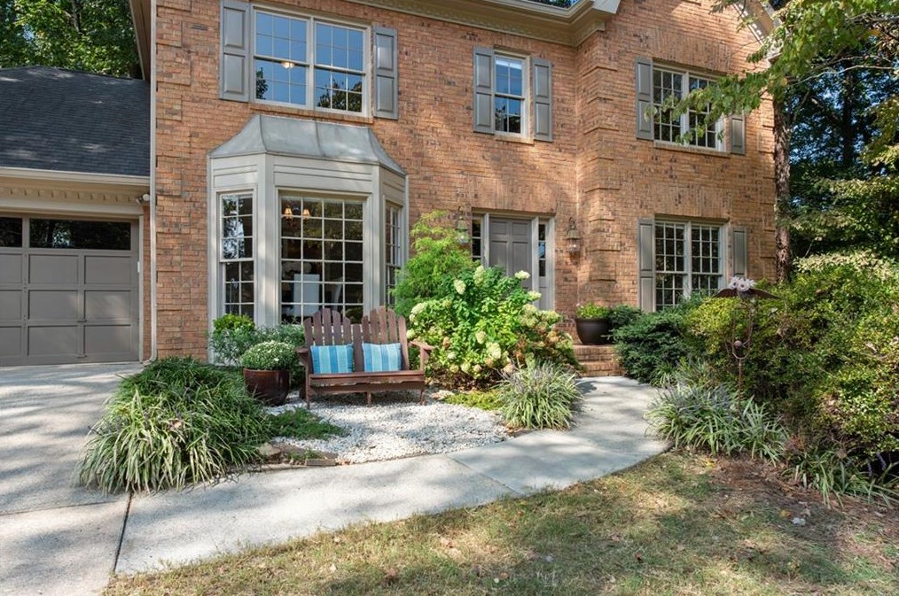 5074 Bowers Brook Dr Sw, Lilburn, GA 30047