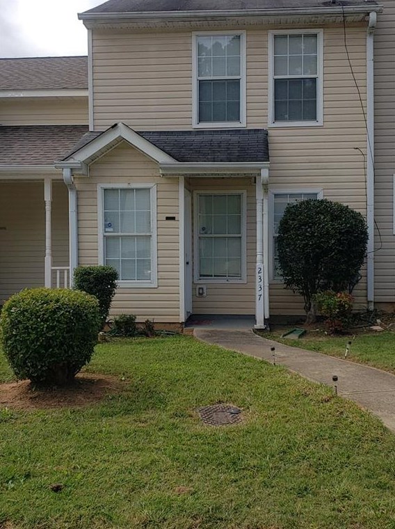 2272 Wellington Cir, Lithonia, GA 30058