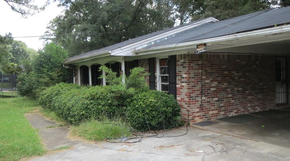 1276 Lee Ann Dr, Decatur, GA 30035