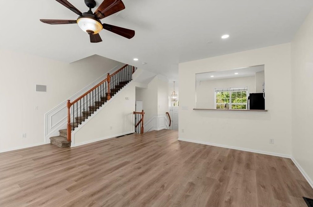 1304 Thornborough Dr, Alpharetta GA 30004-0522 exterior