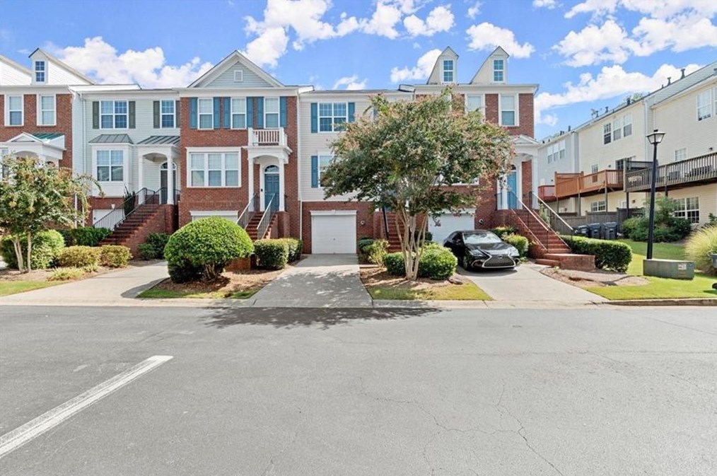 1304 Thornborough Dr, Alpharetta GA 30004-0522 exterior