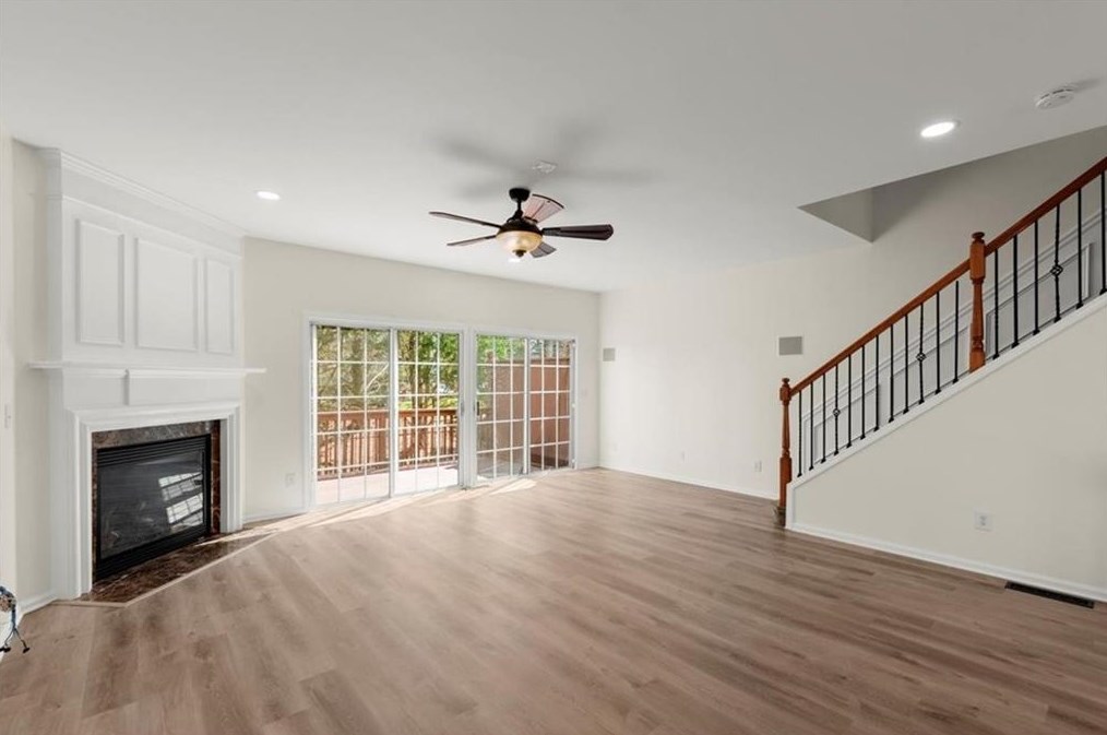 1304 Thornborough Dr, Alpharetta GA 30004-0522 exterior