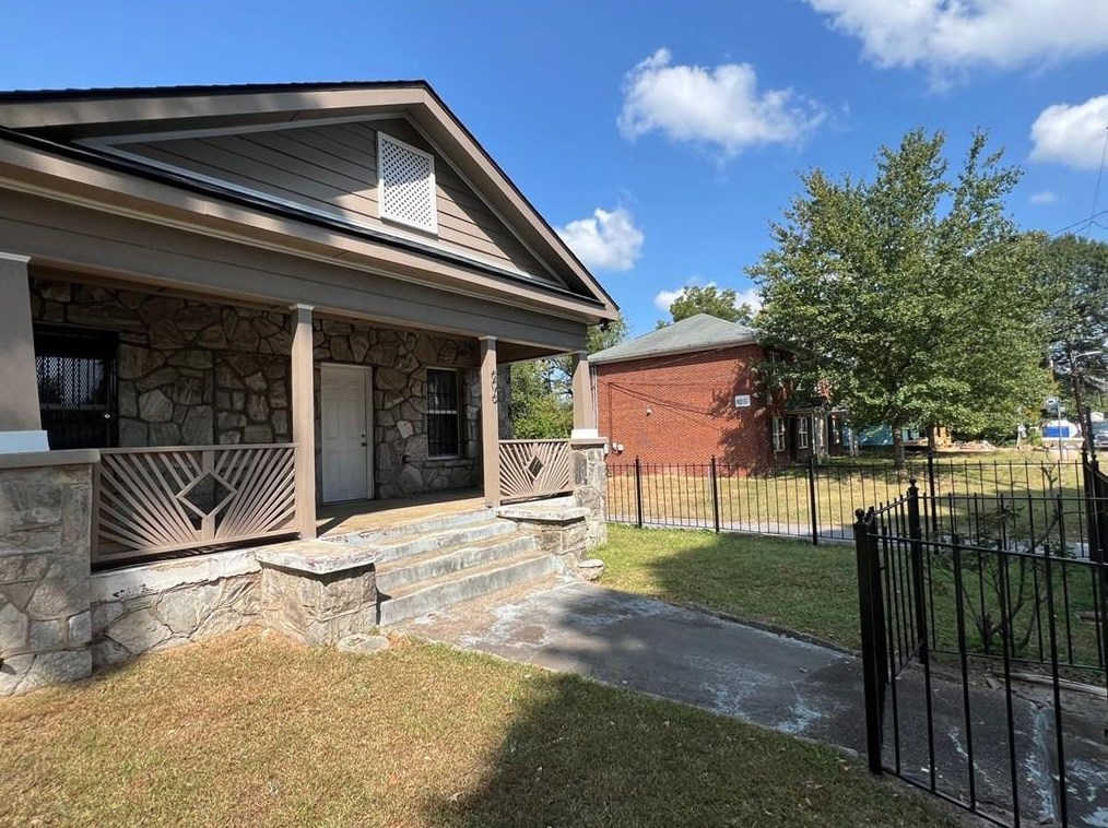 606 English Ave Nw, Atlanta, GA 30318
