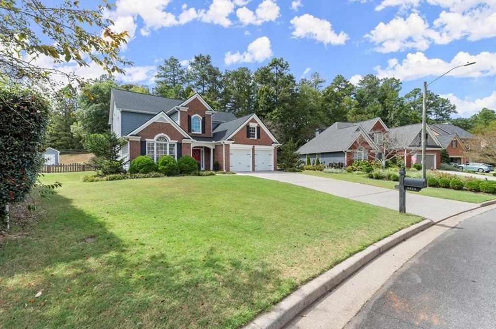 5629 Woolwich Ln Nw, Acworth, GA 30101