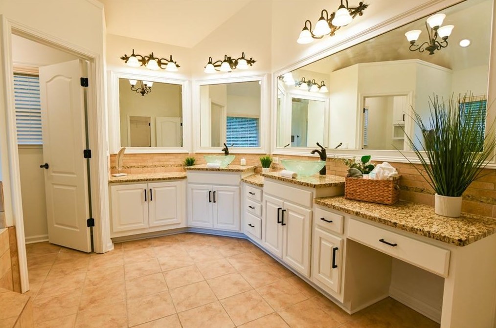 361 Young James Cir, Stockbridge GA  30281-1470 exterior