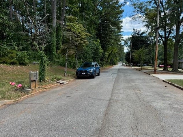 3212 Pinehill Dr, Decatur, GA 30032