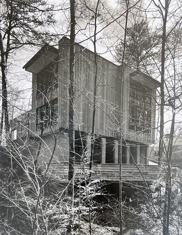 1038 Burton Dr, Atlanta, GA 30329-4012