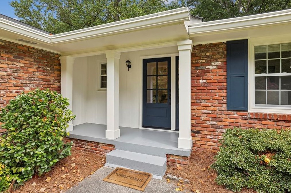 6815 Castleton Dr, Atlanta, GA 30328