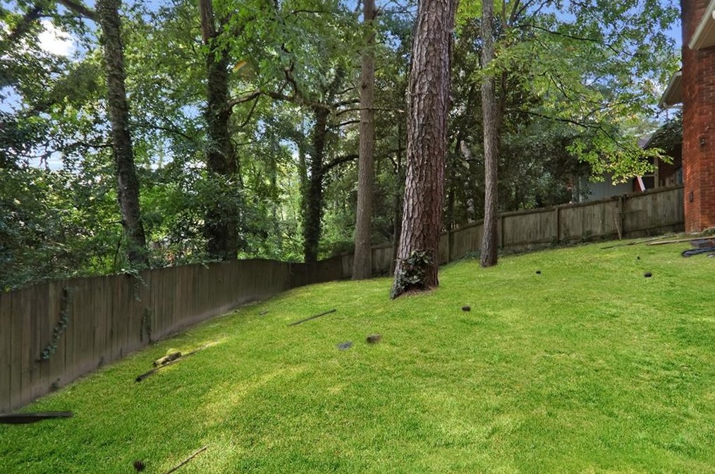 1749 Holly Ln, Atlanta GA  30329-3518 exterior