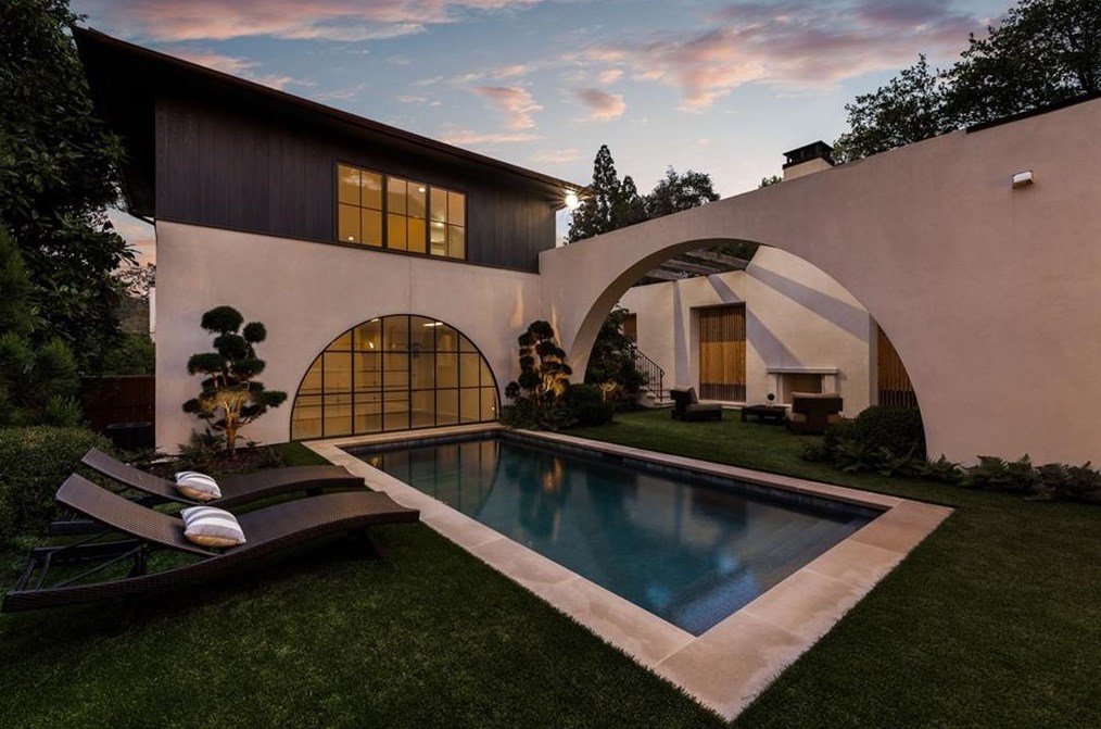 95 Montgomery Fry Dr, Atlanta GA 30309-2718 exterior