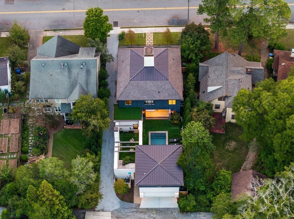 95 Montgomery Fry Dr, Atlanta GA 30309-2718 exterior