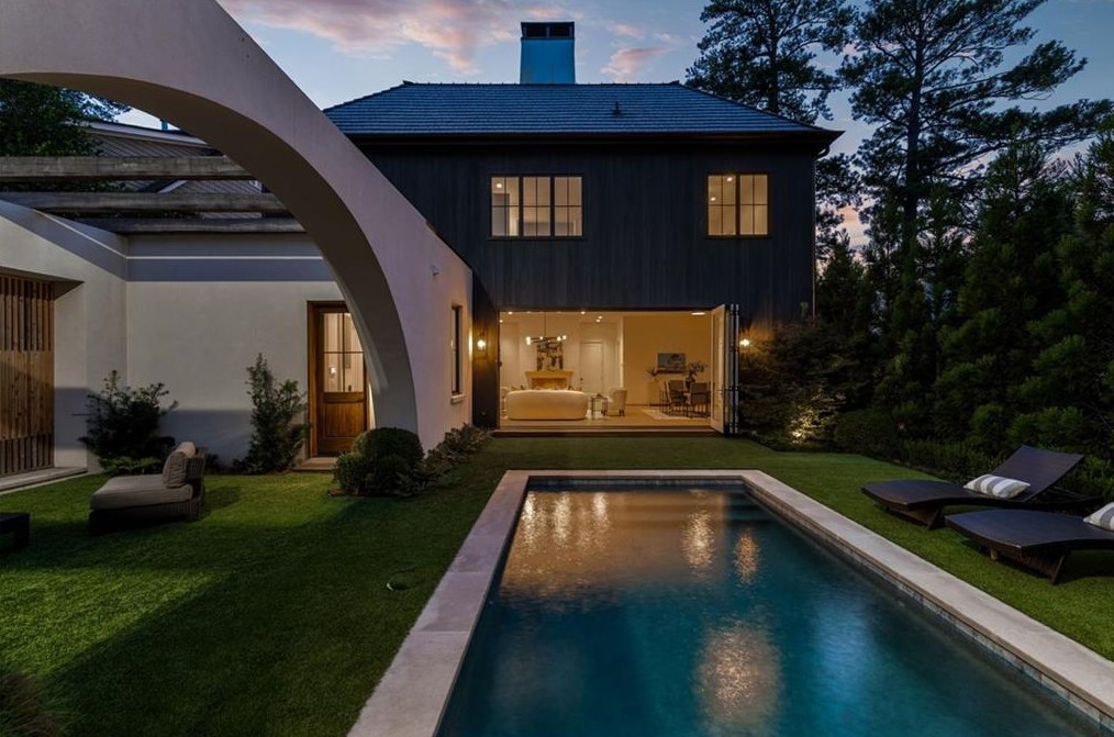 95 Montgomery Fry Dr, Atlanta GA 30309-2718 exterior