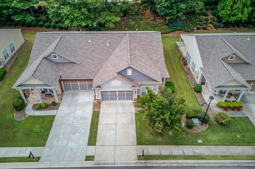 6123 Longleaf Dr, Hoschton, GA 30548-8238