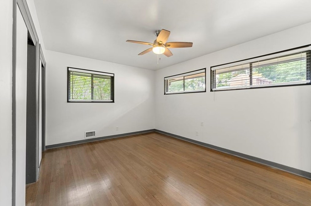 1283 Carolyn Dr, Atlanta GA  30329-3547 exterior