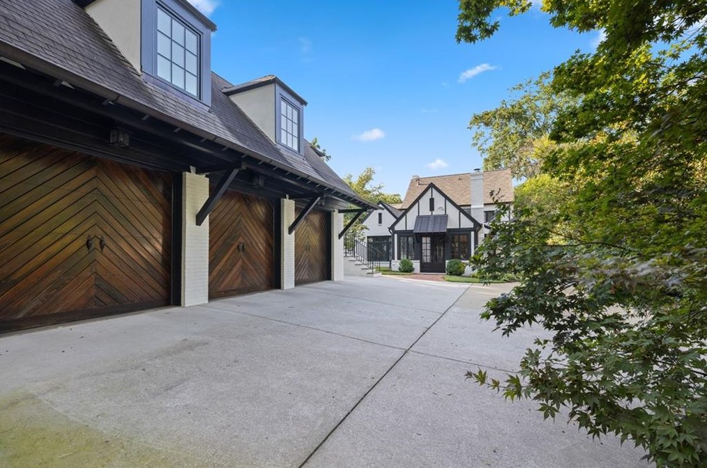 607 Paces Ferry Rd, Atlanta GA 30305-2714 exterior