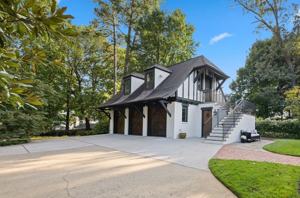 607 Paces Ferry Rd, Atlanta GA 30305-2714 exterior