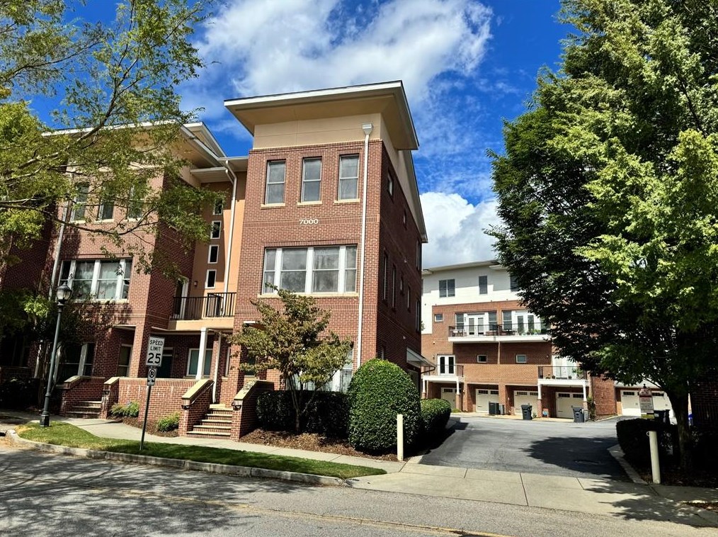 745 Fountainhead Ln #123, Atlanta, GA 30324