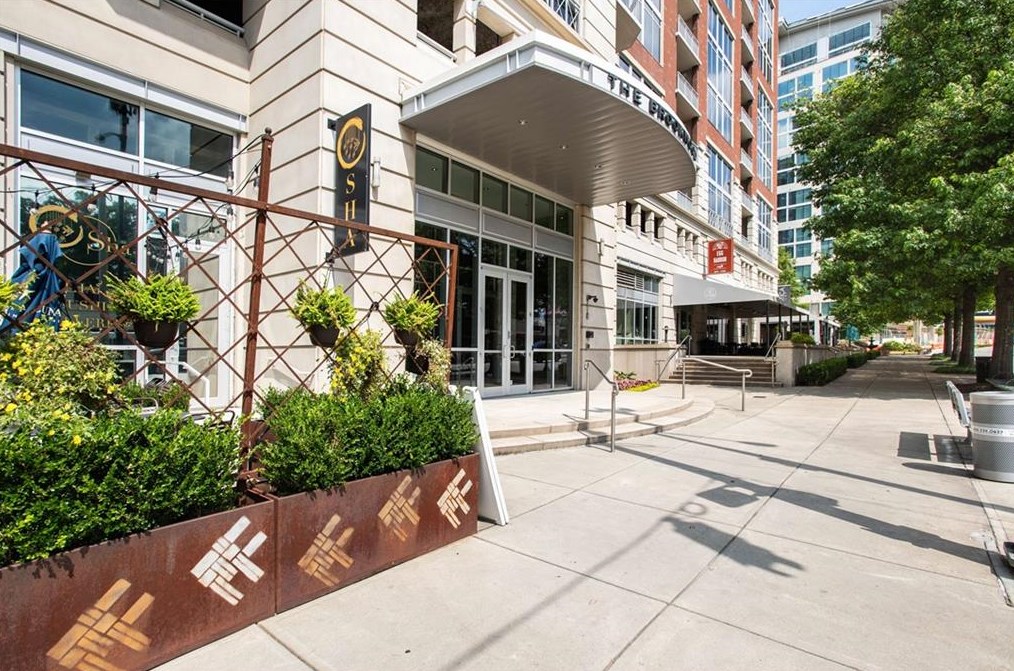1820 Peachtree St, Atlanta GA  30309-1878 exterior
