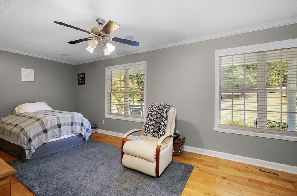 3102 Red Bud Rd, Calhoun GA 30701-9601 exterior